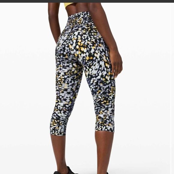 NWOT Lululemon  Crop II 19" Non-Reflective size 4 - Picture 3 of 13